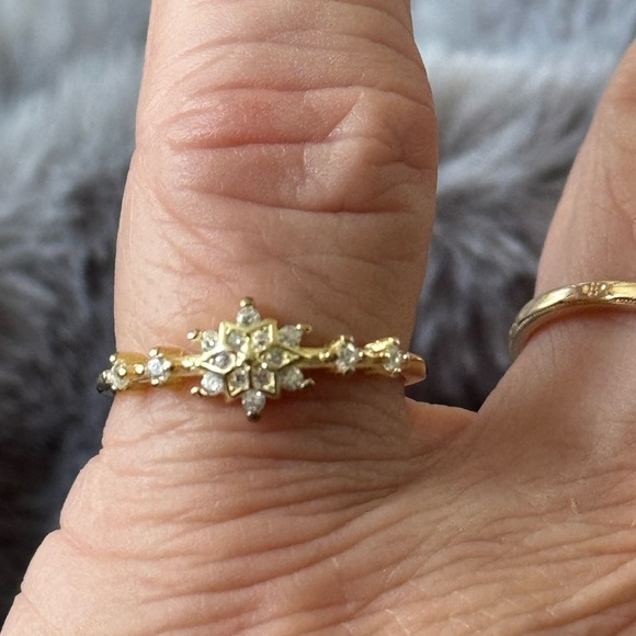 Sterling silver with CZ size 6 ring new no tags - Picture 7 of 10